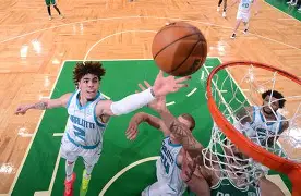 平博体育官网-关于太狠了！里程碑夜夏洛特黄蜂绝杀压哨Karsa在老鹰比赛中突破纪录，今晚马德里竞技备战社区盾的信息